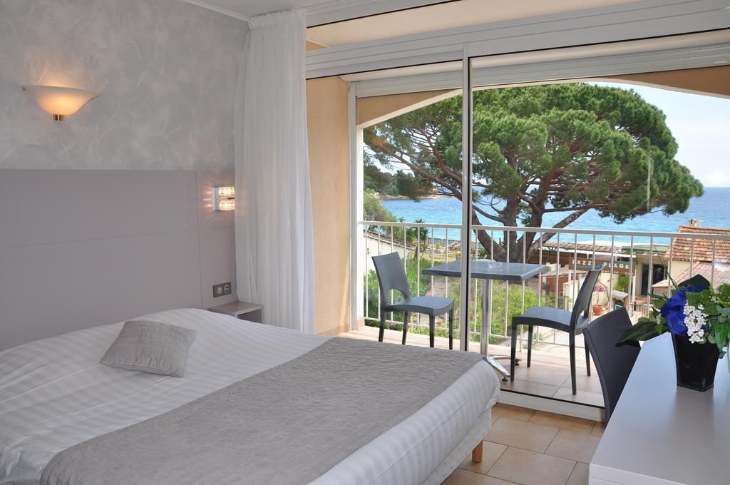 Hotel De La Plage Le Lavandou Pokój zdjęcie